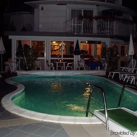 Rosa Hotel